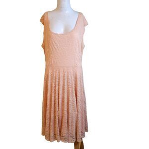 Torrid size 1 Dress Women 1X lining keyhole button scoop lace cap sleeve